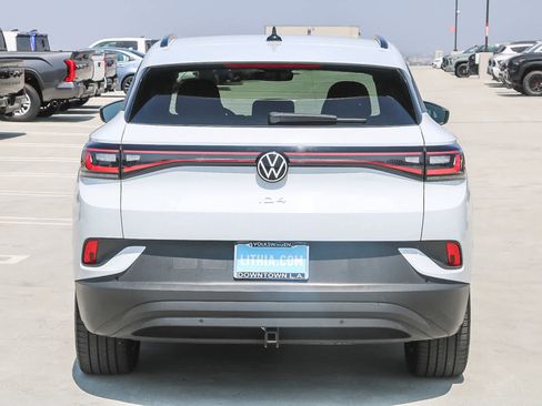 Used 2022 Volkswagen ID.4 Pro image 7