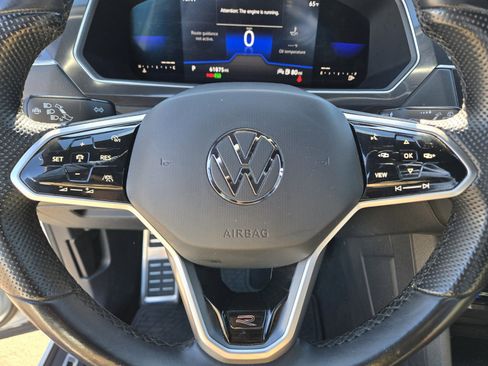 Used 2022 Volkswagen Tiguan SE R-Line image 23