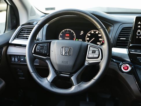 Used 2025 Honda Odyssey Touring image 29