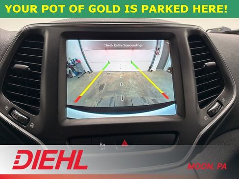 Used 2019 Jeep Cherokee Trailhawk image 36