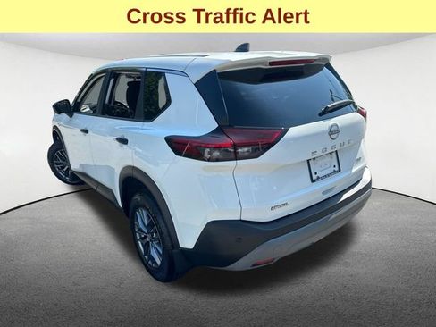 Used 2023 Nissan Rogue S AWD/4WD image 7