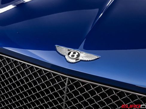 Used 2021 Bentley Bentayga AWD/4WD image 9