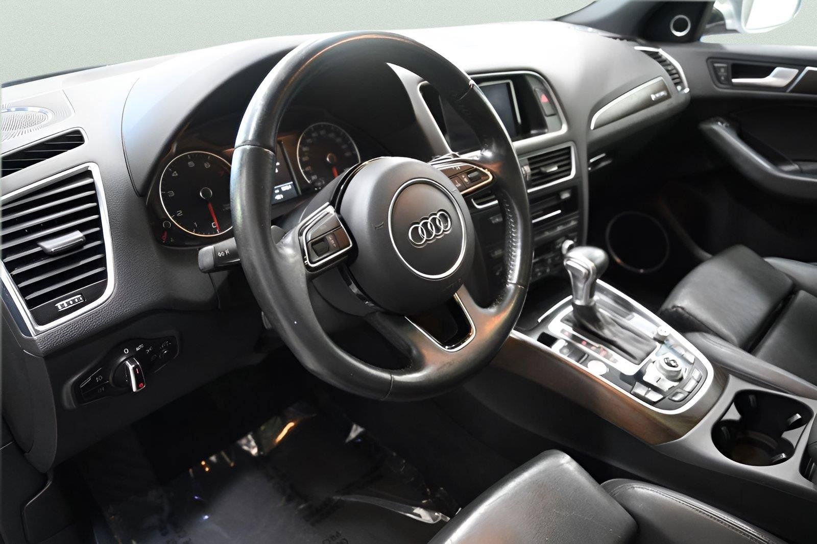Used 2017 Audi Q5 3.0T Premium Plus w/ Technology Package AWD/4WD image 11