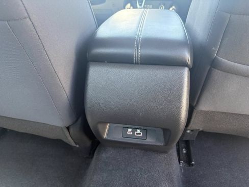 Used 2025 Nissan Altima 2.5 SV FWD image 15