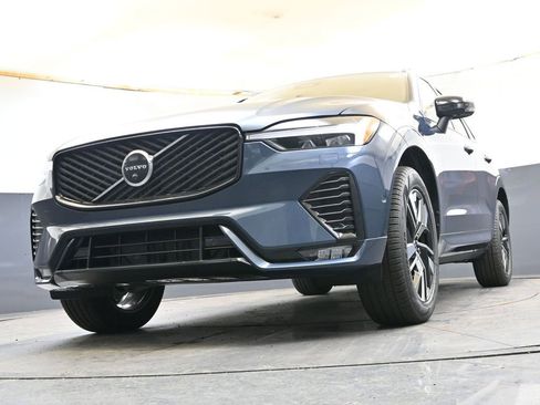 New 2026 Volvo XC60 B5 Plus w/ Protection Package Premier AWD/4WD image 35