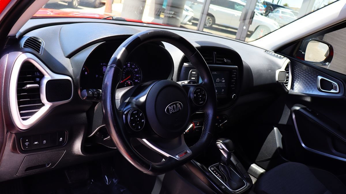 Used 2020 Kia Soul GT-Line FWD image 39