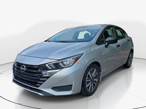 Used 2023 Nissan Versa S w/ S Plus Package FWD image 10