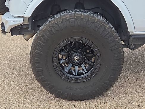 Used 2023 Ford Bronco Outer Banks AWD/4WD image 13
