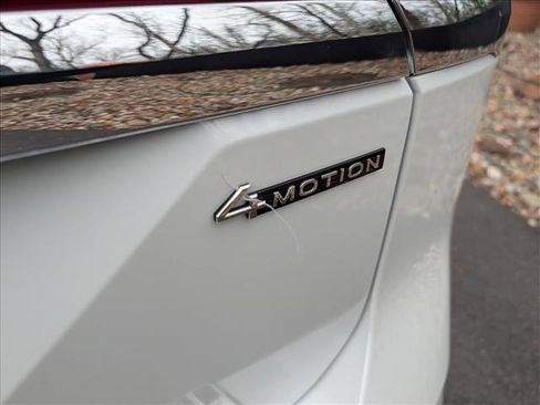 Used 2025 Volkswagen Atlas SEL Premium R-Line image 26