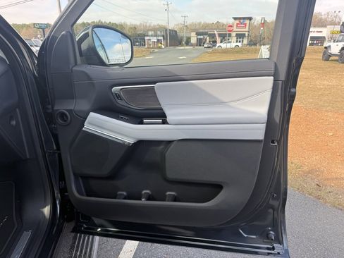 New 2025 Ford Expedition Max Platinum w/ Platinum Ultimate Package image 37