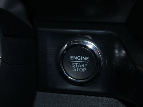 New 2026 Ford F250 Lariat w/ Black Appearance Package image 43