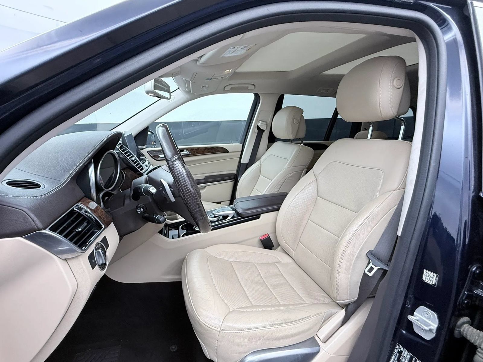 Used 2017 Mercedes-Benz GLS 550 4MATIC w/ Driver Assistance Package image 34