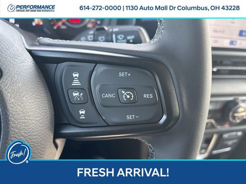 Used 2025 Jeep Wrangler Sport S image 18