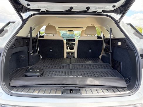 Used 2021 Lexus RX 450hL Luxury w/ Cold Area Package (CK) AWD/4WD image 8
