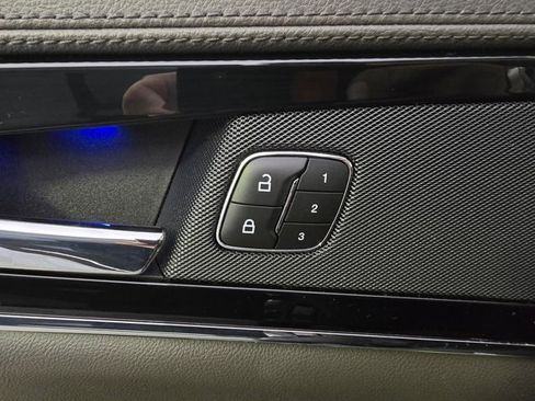 Used 2023 Lincoln Nautilus Reserve image 9