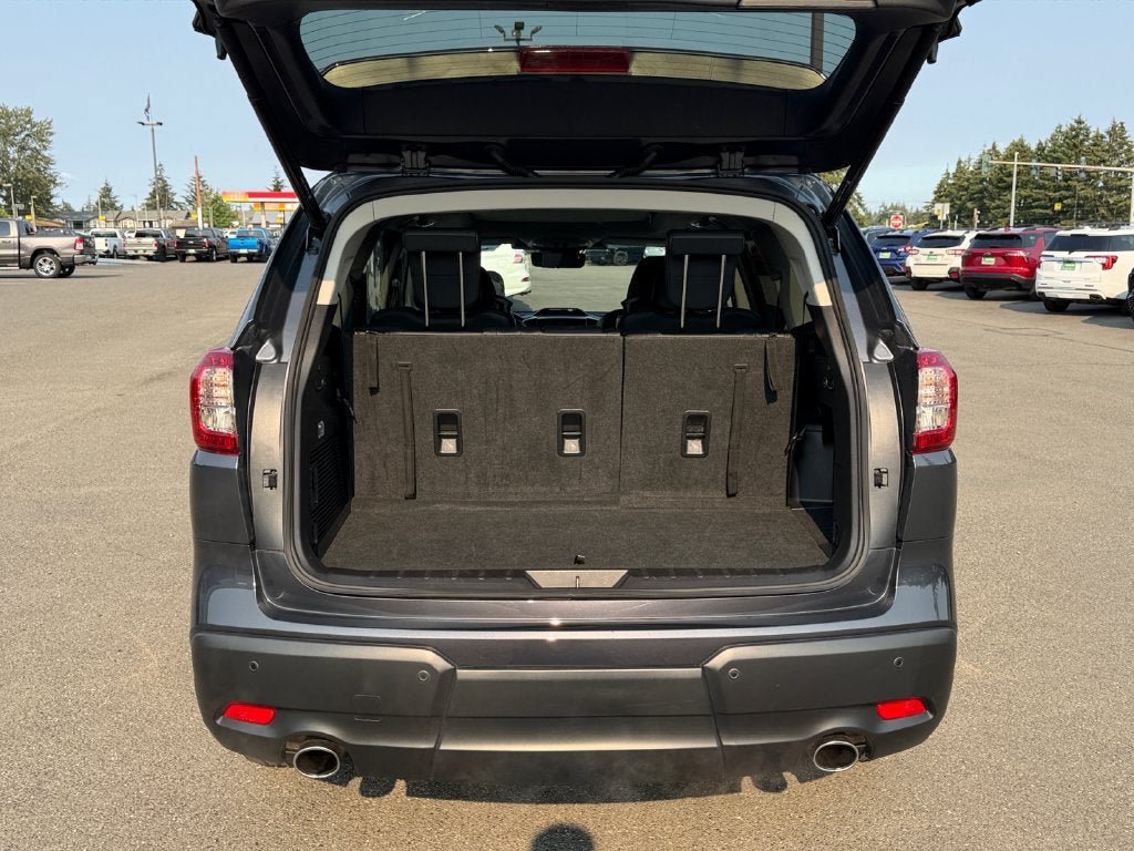 Used 2023 Subaru Ascent Limited w/ Technology Package AWD/4WD image 23