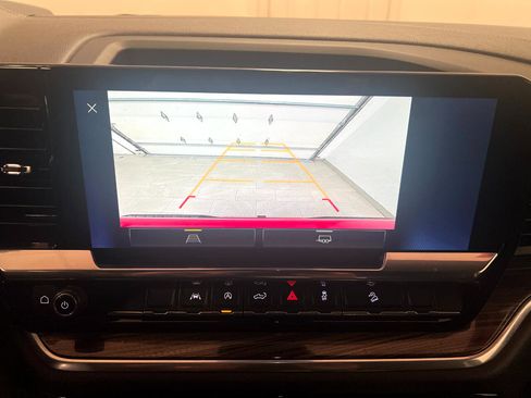 Used 2022 Chevrolet Silverado 1500 RST image 32