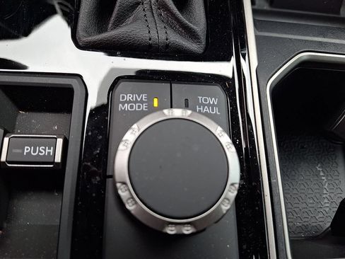 Used 2024 Toyota Tundra Limited AWD/4WD image 26