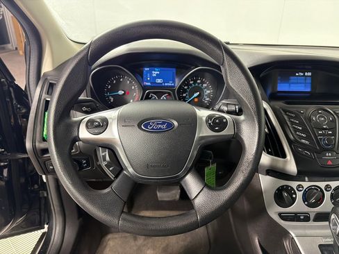 Used 2014 Ford Focus SE FWD image 11