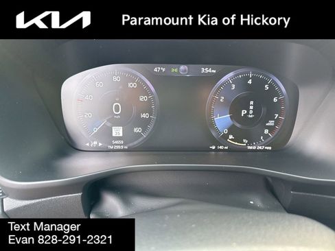 Used 2021 Volvo XC40 T5 R-Design w/ Advanced Package image 32