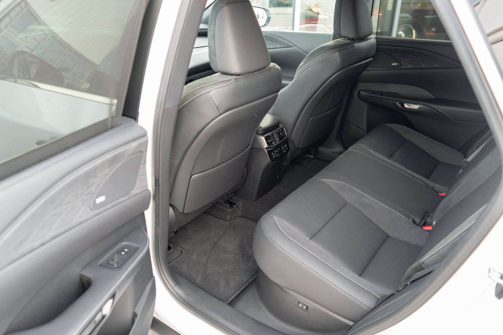 Used 2026 Lexus RX 350 AWD w/ Convenience Package image 32