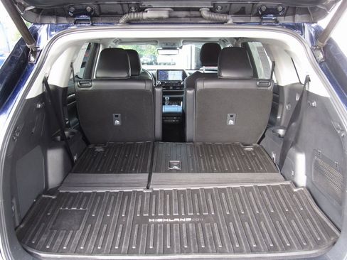 Certified 2021 Toyota Highlander Platinum image 25