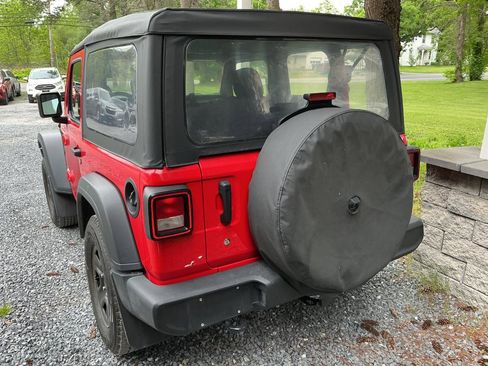 Used 2020 Jeep Wrangler Sport AWD/4WD image 7