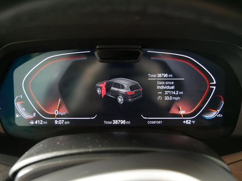 Used 2023 BMW X5 xDrive40i w/ M Sport Package image 21