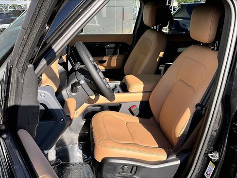 New 2026 Land Rover Defender 110 X-Dynamic SE AWD/4WD image 9