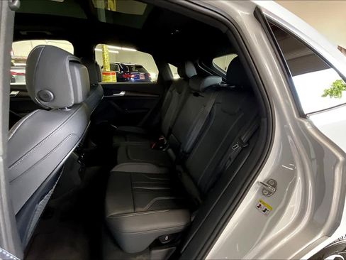 Certified 2025 Audi Q5 2.0T Premium image 28