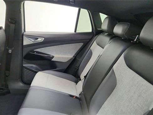 Used 2025 Volkswagen ID.4 Pro image 29