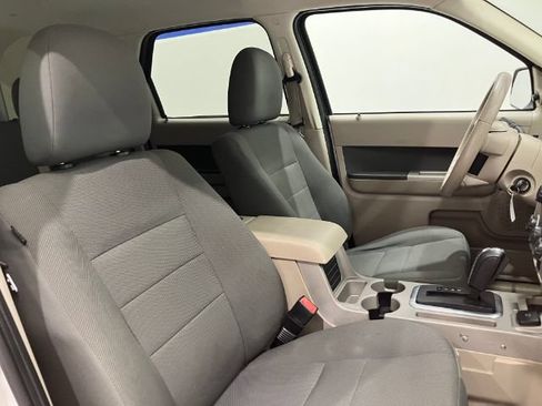 Used 2009 Ford Escape Limited AWD/4WD image 40