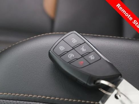 Used 2021 GMC Yukon AT4 w/ AT4 Premium Plus Package AWD/4WD image 3