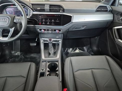 Certified 2025 Audi Q3 2.0T Premium w/ Convenience Package AWD/4WD image 13