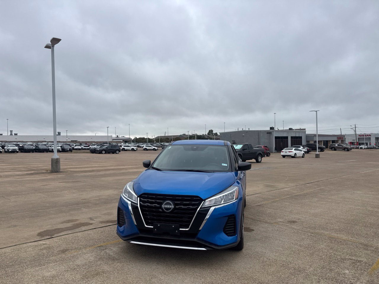 Used 2025 Nissan Kicks Play S FWD image 8