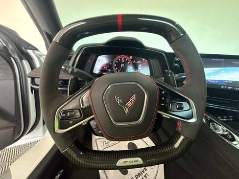 Used 2023 Chevrolet Corvette Z06 w/ Z07 Performance Package RWD image 3