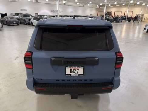 Used 2026 Toyota 4Runner TRD Off-Road Premium AWD/4WD image 8