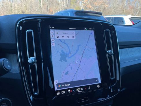 Certified 2023 Volvo XC40 B5 Ultimate w/ Protection Package Premier image 26