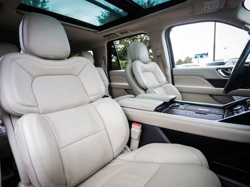 Used 2018 Lincoln Navigator L Reserve w/ Technology Package AWD/4WD image 57