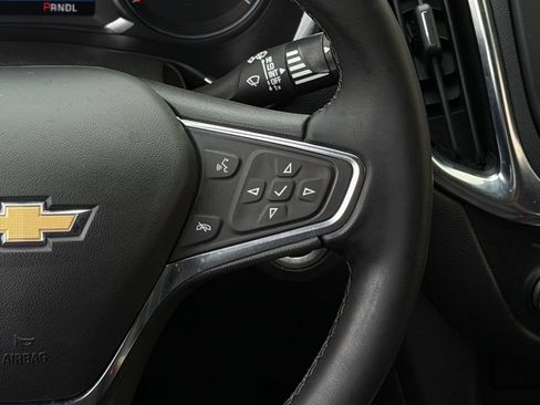 Used 2023 Chevrolet Equinox LT FWD image 15