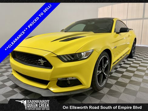 Used 2017 Ford Mustang GT Premium RWD image 1