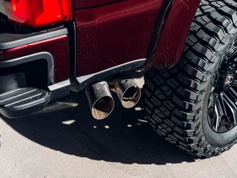 New 2026 Ford F250 Lariat w/ Black Appearance Package image 9