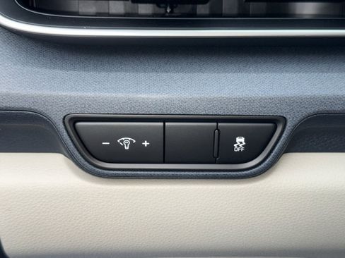 New 2026 Kia Carnival EX FWD image 18
