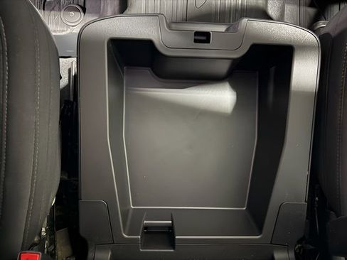 Used 2022 GMC Sierra 1500 SLE image 26