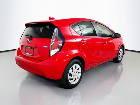 Used 2015 Toyota Prius C One FWD image 4