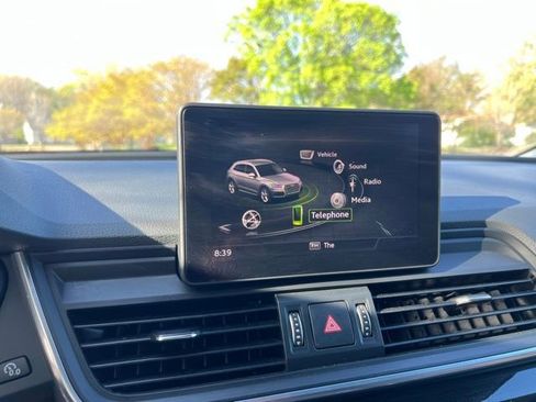 Used 2019 Audi Q5 2.0T Premium w/ Convenience Package AWD/4WD image 39