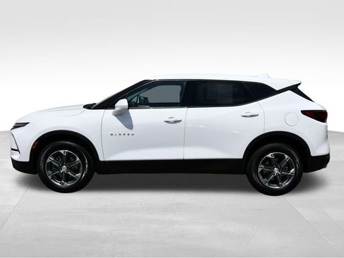 Used 2025 Chevrolet Blazer LT AWD/4WD image 4