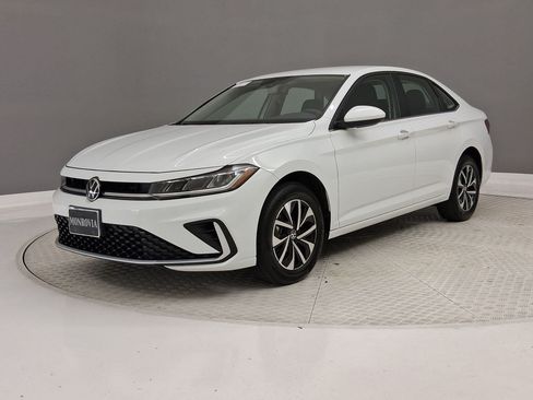 Used 2025 Volkswagen Jetta S FWD image 35