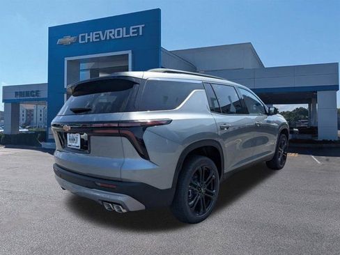New 2026 Chevrolet Traverse LT w/ LPO, Floor Liner Package FWD image 4