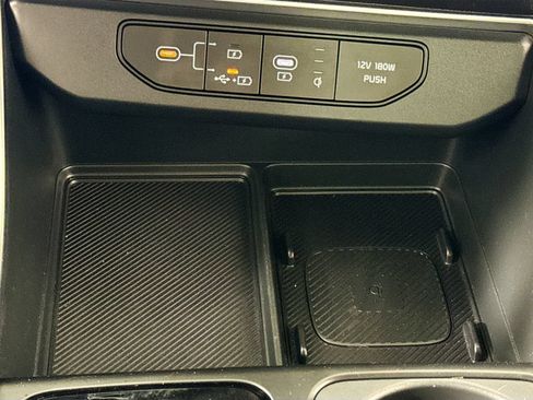 Used 2025 Kia Carnival SX Prestige FWD image 18